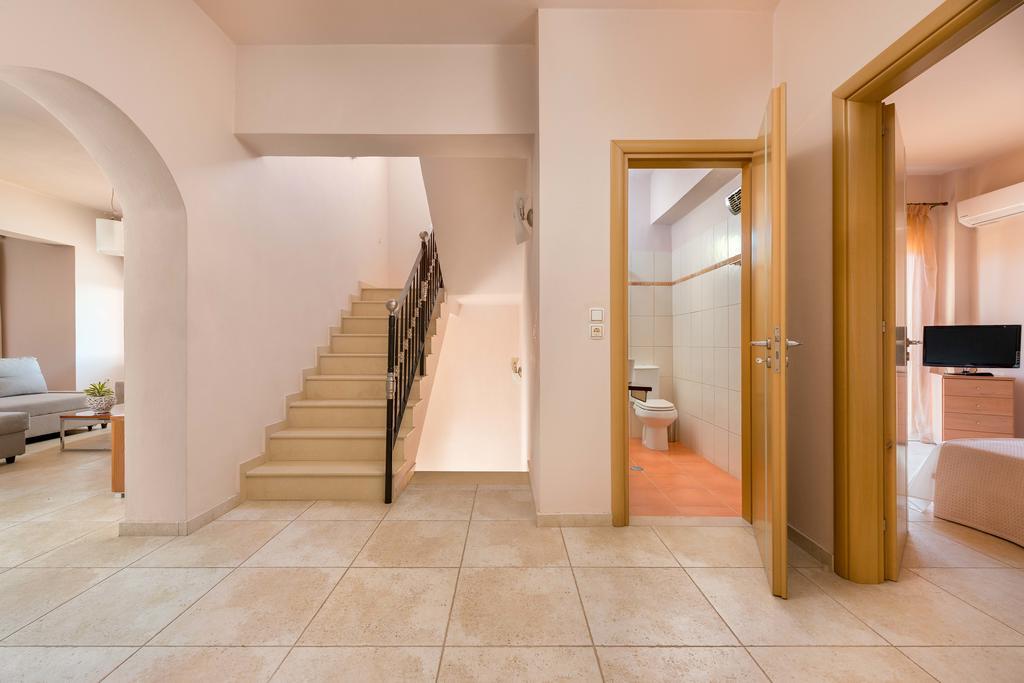 Marysol Luxury Villa ゲンナジー エクステリア 写真