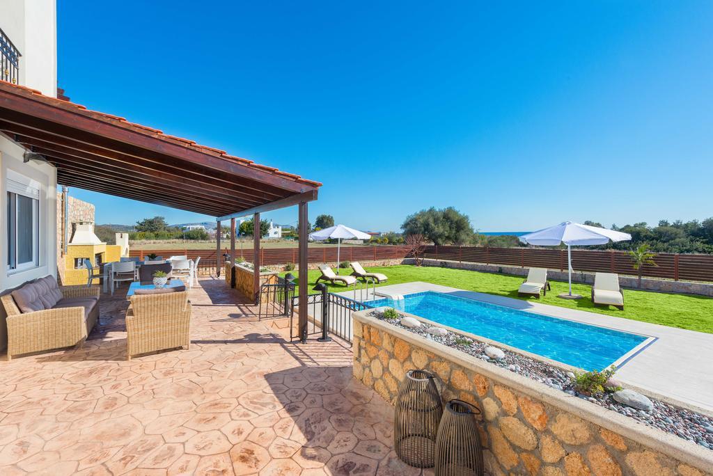 Marysol Luxury Villa ゲンナジー エクステリア 写真