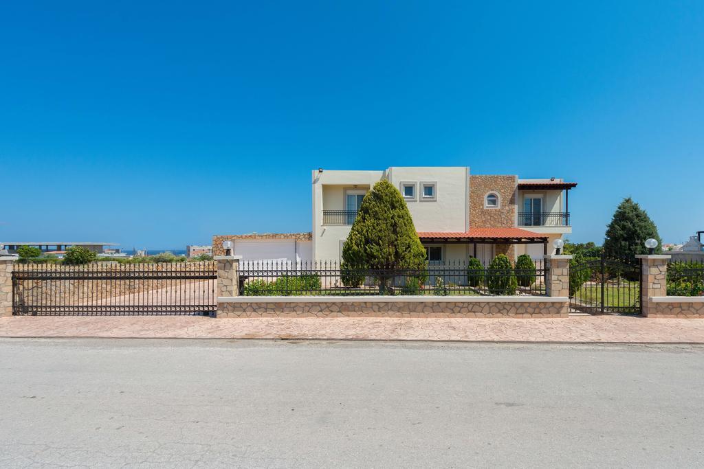 Marysol Luxury Villa ゲンナジー エクステリア 写真