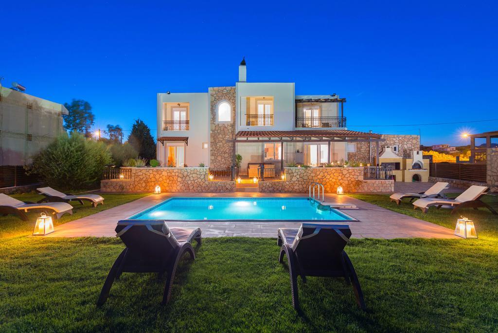 Marysol Luxury Villa ゲンナジー エクステリア 写真